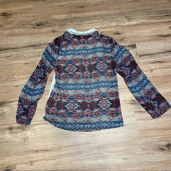 Aztec pattern Daytrip Button down shirt - Picture 2 of 6